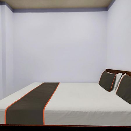 Collection O Ashirbad Lodge Guwahati Ngoại thất bức ảnh
