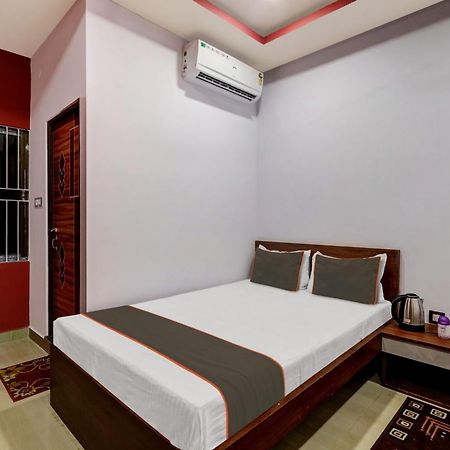 Collection O Ashirbad Lodge Guwahati Ngoại thất bức ảnh