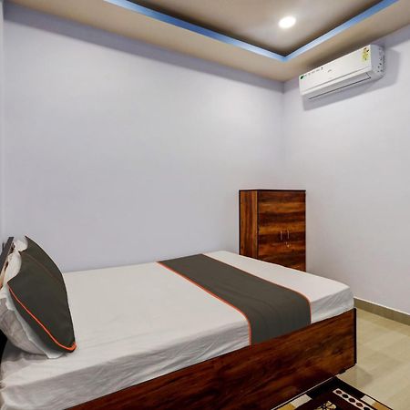 Collection O Ashirbad Lodge Guwahati Ngoại thất bức ảnh