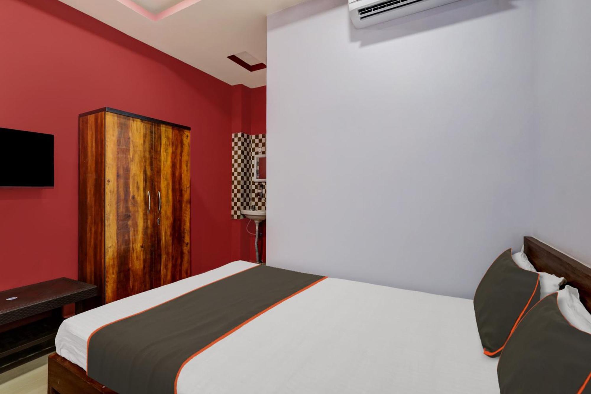 Collection O Ashirbad Lodge Guwahati Ngoại thất bức ảnh