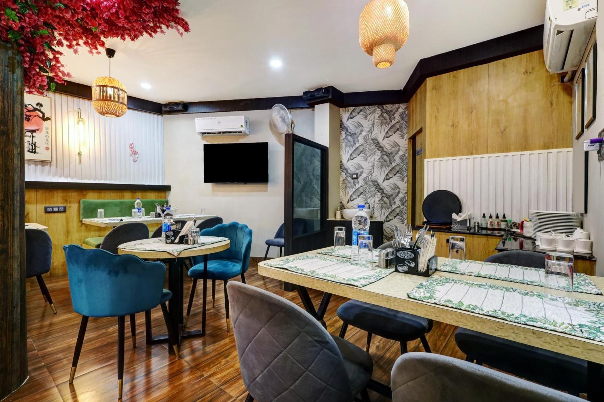 Collection O Ashirbad Lodge Guwahati Ngoại thất bức ảnh